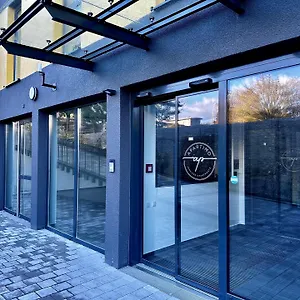 تحقق من التوفر